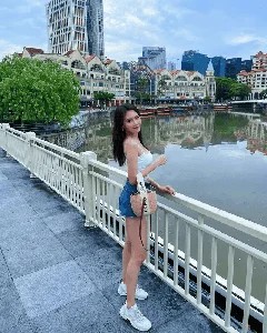 Taiwan's Most Beautiful Pilot: A Viral Sensation of Beauty and Skill - image 1