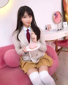 Taiwan's Most Beautiful Pilot: A Viral Sensation of Beauty and Skill - image 5