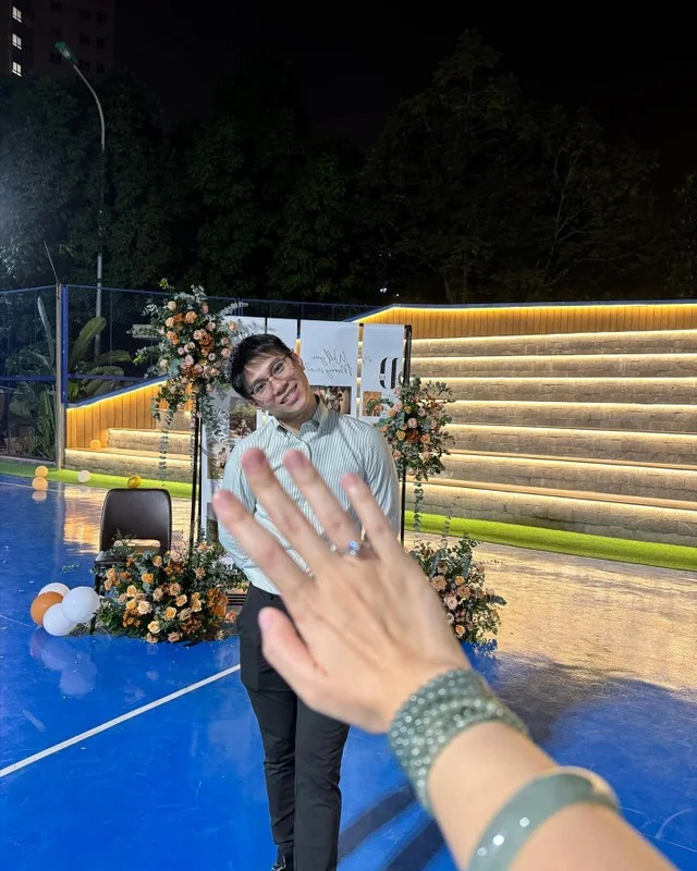 Stunning Social Media Influencer Captivates Fans Following Romantic Marriage Proposal and Real-Life Beauty Reveal