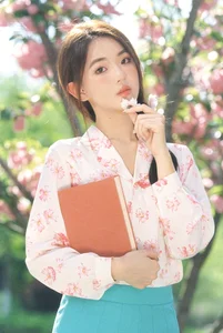 Ethereal Spring Portrait Photography: Yi Ming Amidst Blooming Double Cherry Blossoms - Art Language Vol.9339 Collection - image 3