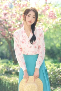 Ethereal Spring Portrait Photography: Yi Ming Amidst Blooming Double Cherry Blossoms - Art Language Vol.9339 Collection - image 8