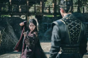 Exploring My Journey to You: A Visual Masterpiece with Intense Drama and Controversy - image 11