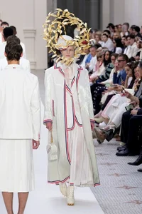 Exploring the Elegance of Paris Luxury Fashion Shows and High-End Couture Trends - image 2