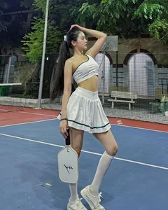 Pickleball Fashion Trends: Influencers Redefining Sports Style and Fitness Aesthetics on the Court - image 0