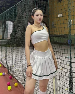 Pickleball Fashion Trends: Influencers Redefining Sports Style and Fitness Aesthetics on the Court - image 2