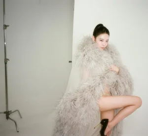 Stunning Ningning of aespa for DAZED Korea: Bold High-Fashion Editorial Featuring Iconic Shaggy Shawl and Avant-Garde Style - image 3