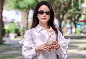 Midu's Ageless Charm: White Shirt Style Makes Her Look Like a Schoolgirl at 35 - image 4
