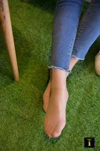 IESS Puhui 136: Xiao Jie and the Double Layer Sock Trend - image 6