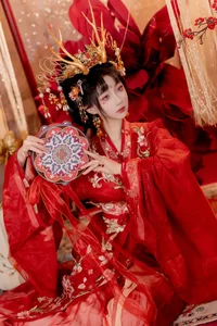 YiTuYu Art Language Vol.7222: Qi Luo Sheng De Xiao Su Su Gallery - image 5