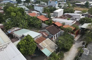 Innovative Three-Bay House Design for Narrow Urban Lots in HCMC - image 7