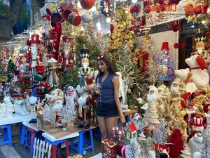 Hanoi Holiday Magic: Exploring the Festive Christmas Decorations of Hang Ma Street - image 10