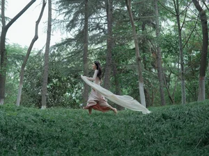 Ethereal Forest Muse: Yu Qing Feng’s Soft Aesthetic - image 11