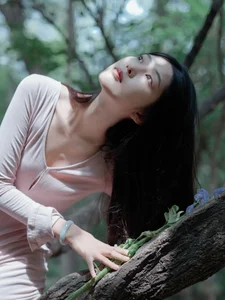 Ethereal Forest Muse: Yu Qing Feng’s Soft Aesthetic - image 0