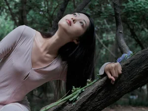 Ethereal Forest Muse: Yu Qing Feng’s Soft Aesthetic - image 17