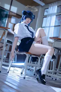 Captivating Blue Archive Misaki JK Cosplay by Coser@屿鱼 – Mystical School Uniform Charm - image 13