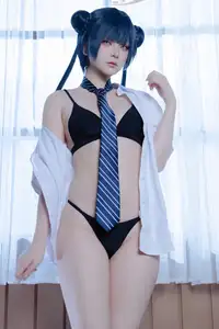 Captivating Blue Archive Misaki JK Cosplay by Coser@屿鱼 – Mystical School Uniform Charm - image 2