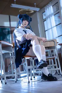Captivating Blue Archive Misaki JK Cosplay by Coser@屿鱼 – Mystical School Uniform Charm - image 0
