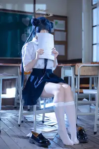 Captivating Blue Archive Misaki JK Cosplay by Coser@屿鱼 – Mystical School Uniform Charm - image 20