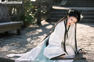 The Graceful Artistry of Xiao Jin in YiTuYu Art Language Vol.4124 - image 28