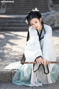 The Graceful Artistry of Xiao Jin in YiTuYu Art Language Vol.4124 - image 32