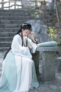 The Graceful Artistry of Xiao Jin in YiTuYu Art Language Vol.4124 - image 1
