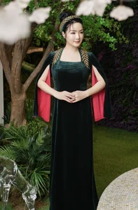 The Timeless Elegance of Giang My in Exquisite Floral Embroidered Ao Dai - image 4