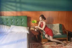 Art Language 2024.01.12: Gaia Explores the Concept of Red Seduction in Photography - image 6