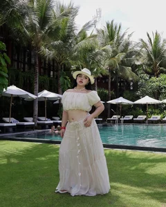 Body Positivity and Summer Style: How This Plus-Size Influencer Is Redefining Beach Fashion - image 5