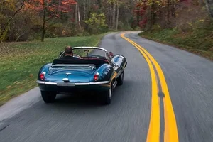 The Legend's Ride: Exploring Steve McQueen's Rare 1957 Jaguar XKSS - image 4