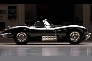 The Legend's Ride: Exploring Steve McQueen's Rare 1957 Jaguar XKSS - image 7