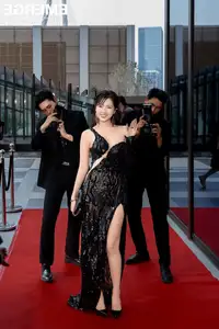 Kieu Trinh Xiu: 'Milk Tea Hot Girl' Unveils Mature Allure in a Glamorous Black Lace Dress - image 7