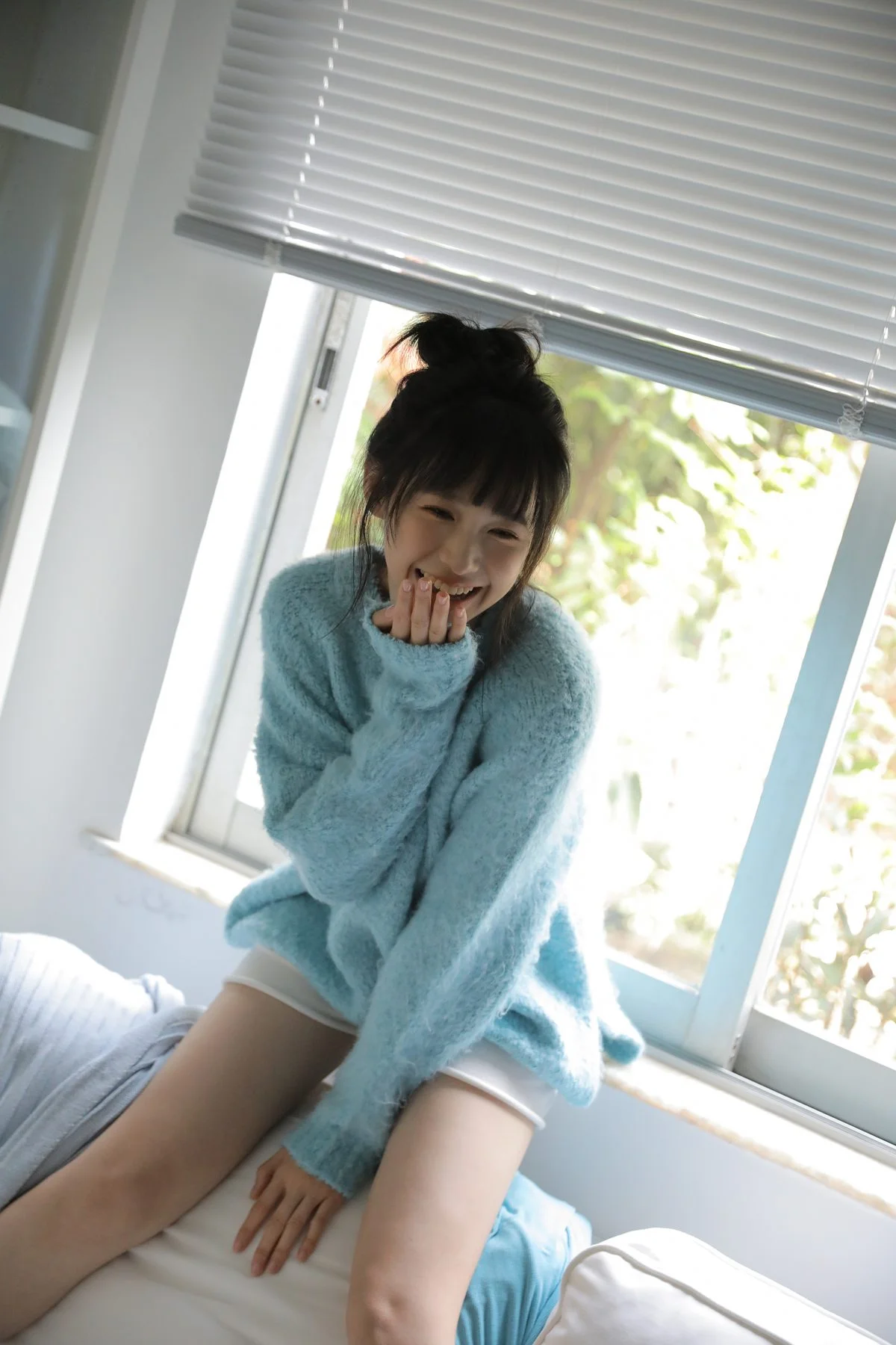 YiTuYu Art Language Vol.6083 Featuring Kuai Le Su Su Artistic Gallery