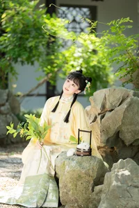 Comprehensive 60P Gallery of Jiao Yi Zhi Sui Sui: YiTuYu Art Language Vol.10386 - image 3