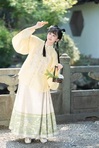 Comprehensive 60P Gallery of Jiao Yi Zhi Sui Sui: YiTuYu Art Language Vol.10386 - image 1