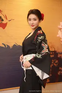Su Yi Nuo No.10627: Captivating Traditional Grace in a Seductive Black Kimono - image 13