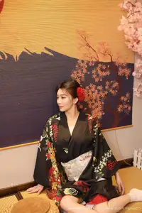 Su Yi Nuo No.10627: Captivating Traditional Grace in a Seductive Black Kimono - image 9