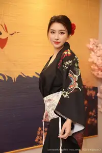 Su Yi Nuo No.10627: Captivating Traditional Grace in a Seductive Black Kimono - image 5