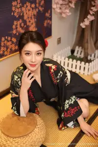 Su Yi Nuo No.10627: Captivating Traditional Grace in a Seductive Black Kimono - image 3