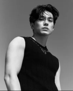 Mackenyu Arata: The Global Rise of the One Piece Star and His Inspiring Real-Life Romance - image 4