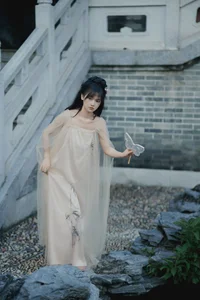 Delicate Artistry: YiTuYu Art Language Vol.7488 Featuring Xiao Xiao Yu - image 2