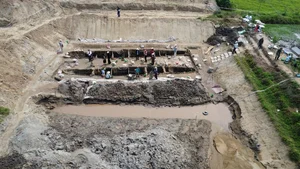 Unveiling Ancient Secrets: Discovering the Unique Archaeological Details of the Luy Lau Boat - image 6