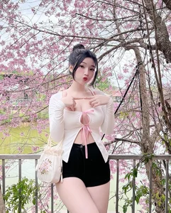 Saigon Fashion Influencer Captivates Fans with Stunning Fitness and Trendsetting Style - image 2