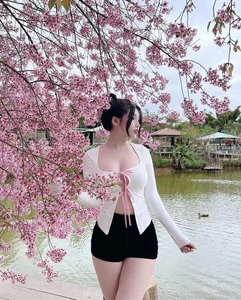 Saigon Fashion Influencer Captivates Fans with Stunning Fitness and Trendsetting Style - image 3