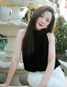 Vo Nhat Linh: The Elegant Lifestyle of Phan Van Duc’s Wife and Their Grand Home - image 3