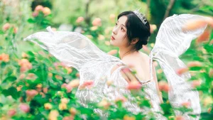 YiTuYu Art Language Vol.5675: Featuring the Elegant Min Zui Xiao Mo Xuan Portrait Collection - image 5