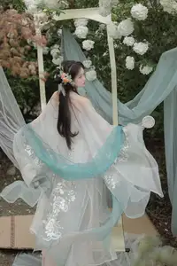 Ethereal Hanfu Beauty: Bao Zou Qi Qi in YiTuYu Vol.8607 Art Collection - image 9