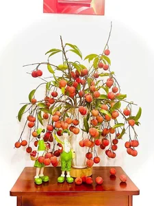 Unique Fruit-Shaped Decorative Vases: The Latest Home Decor Trend for Modern Interiors - image 4