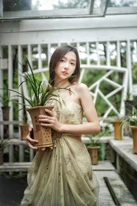 Sylvia Defines Elegance in YiTuYu Art Language Vol.7425 - image 5