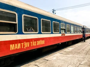 10 Incredible and Affordable Scenic Train Routes for Budget Travelers - image 4