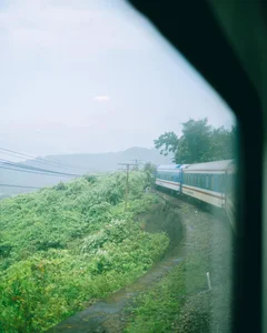 10 Incredible and Affordable Scenic Train Routes for Budget Travelers - image 3